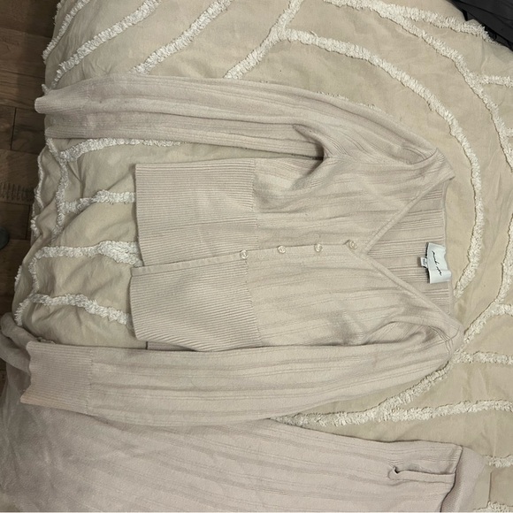 Pink Rose Cream Ribbed Knit Top - Picture 4 of 6